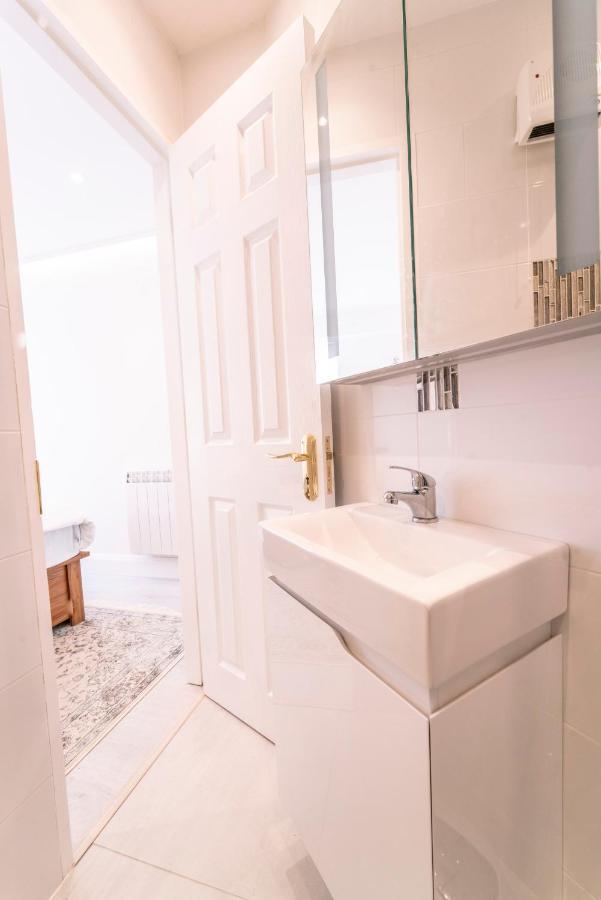 Luxurious Seaside Apartment Galway Eksteriør billede