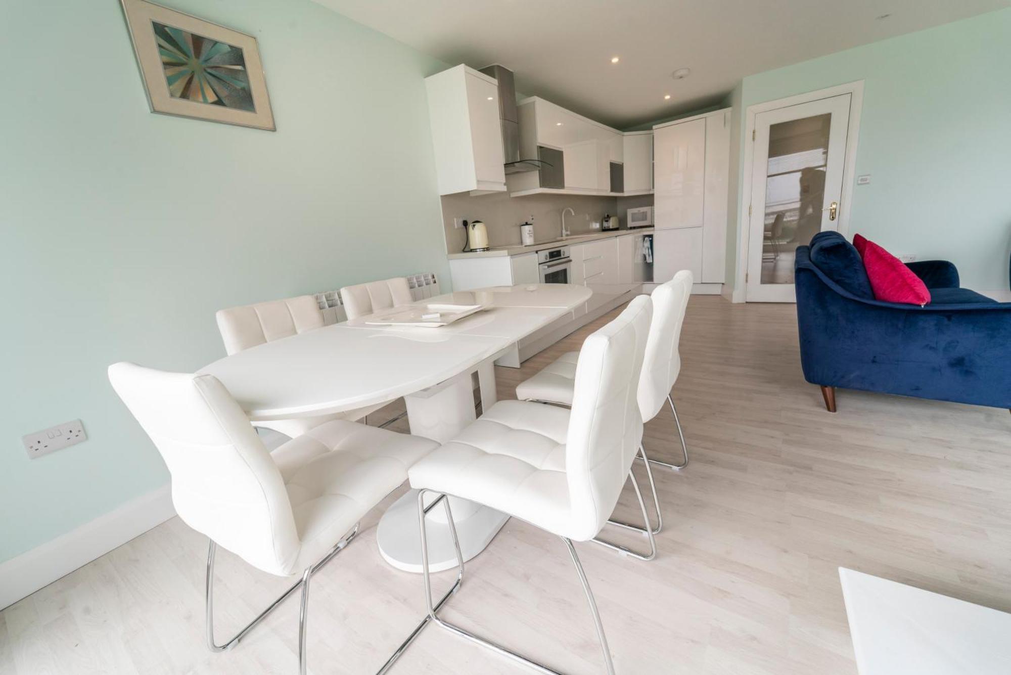 Luxurious Seaside Apartment Galway Eksteriør billede